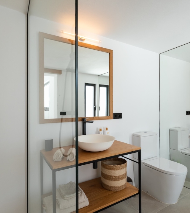 Resa Estates Ibiza for sale villa sea views koop bathroom 2.jpg